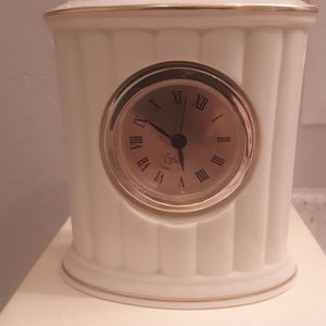 Lenox TimelessTradition Paradigm Fluted Clock